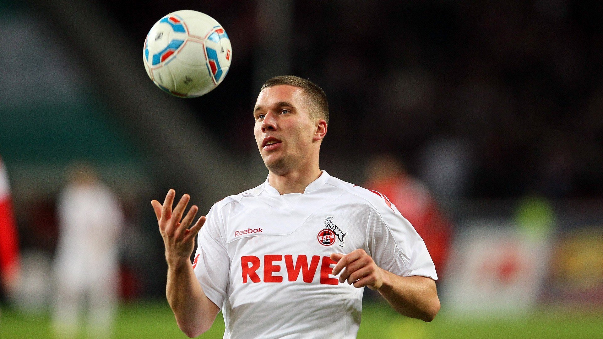 “中国足球裁判员继续深造，裁判水平不断提高”，中国足球裁判员官网